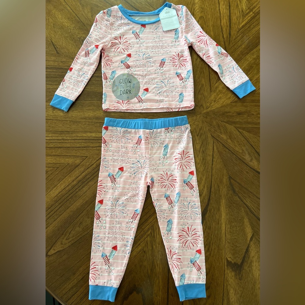 Mud Pie Pink Firework Glow in the Dark Pajama Set, NWT, size 12-18 months